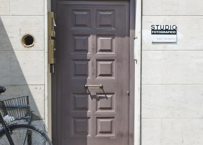 Appartmento In Piazza Ariostea Lägenhet Ferrara