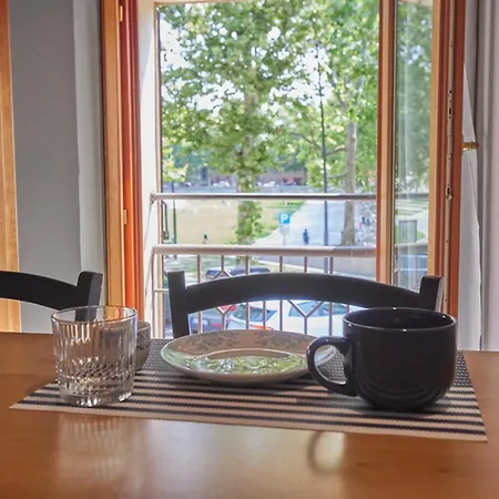 Lägenhet Appartmento In Piazza Ariostea *