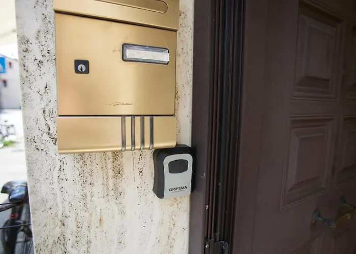 Appartmento In Piazza Ariostea Ferrara